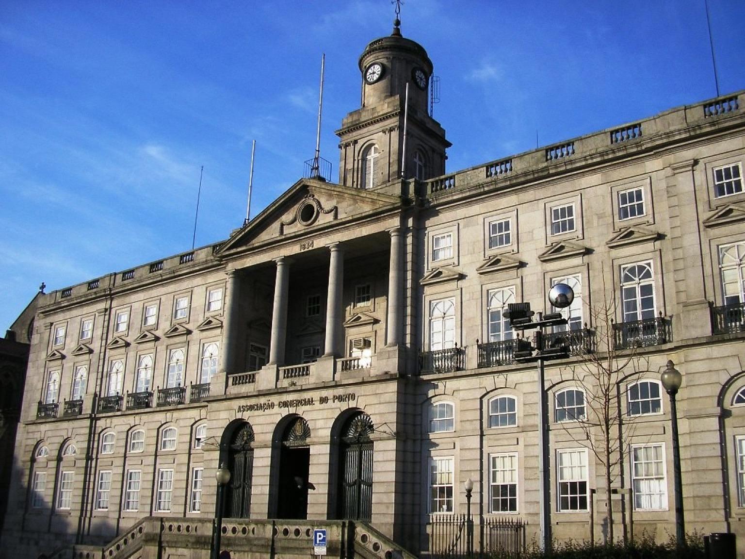 Palácio da Bolsa: un vibrante centro de actos culturales, sociales y políticos