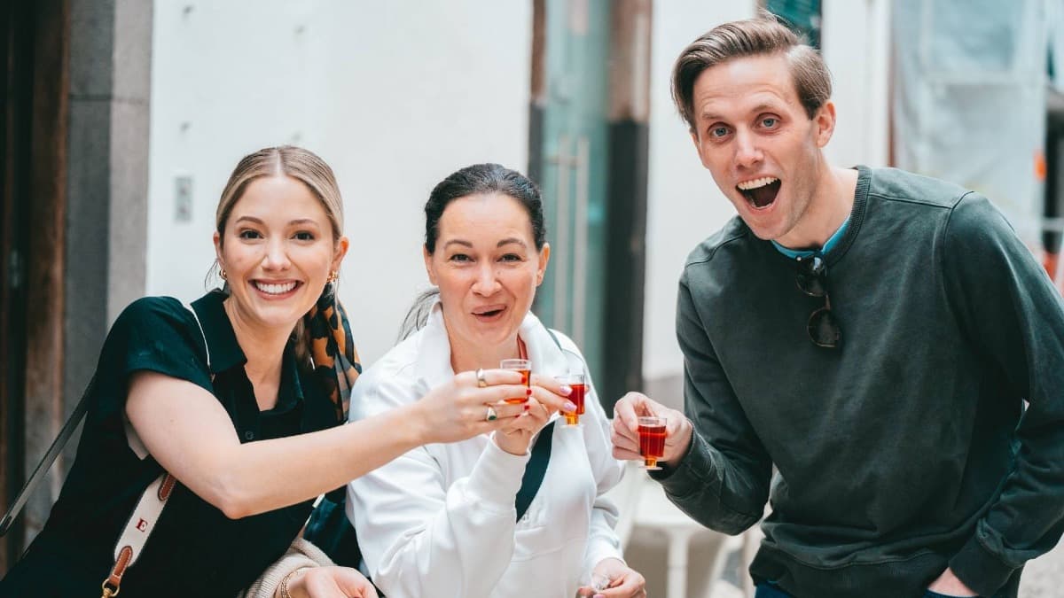 Tour Gastronómico en Funchal con Vino y Cultura Local