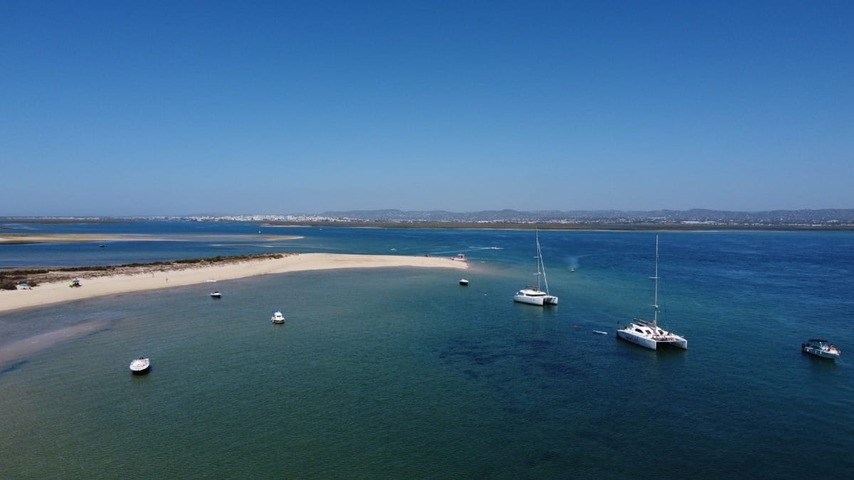 1aQp faro islands and coast private boat tour