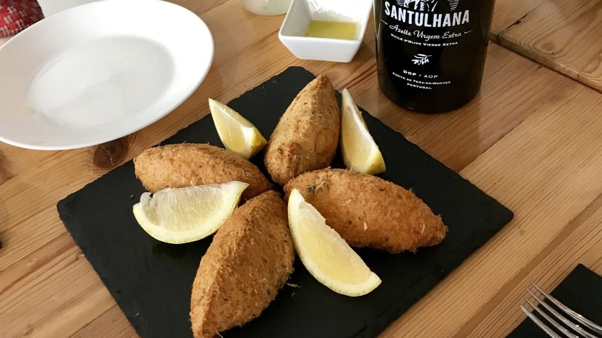 3jhn lisbon food tour codfish and olive oil