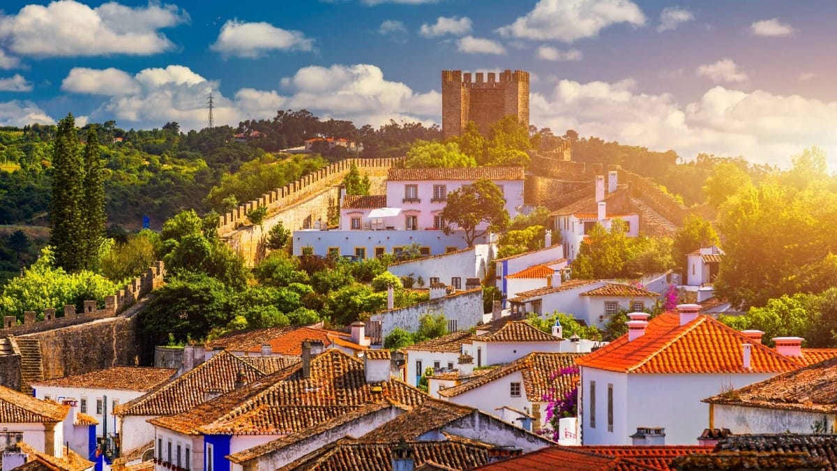 5Byk obidos village scenic view castle tower