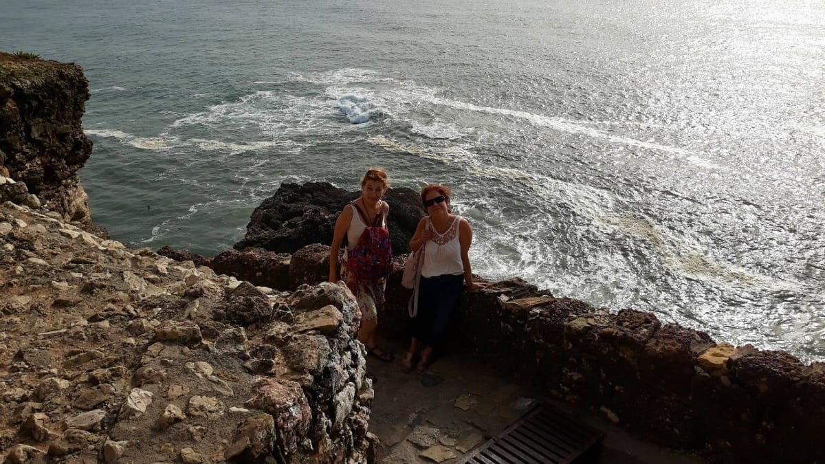 5VRF nazare cliff viewpoint atlantic ocean