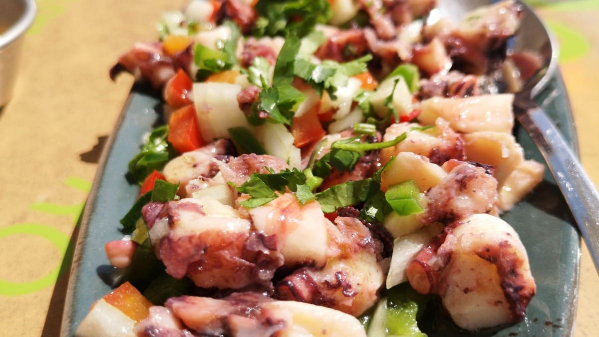 8P0E octopus polvo lisbon food tour