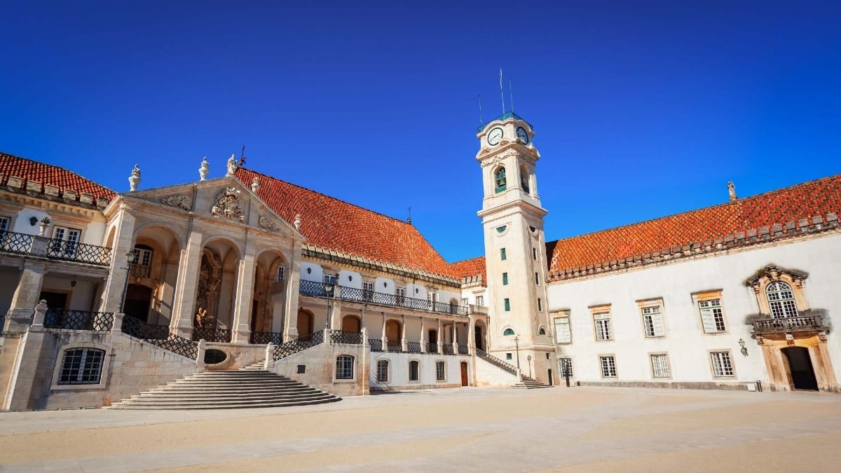 BzOB university of coimbra main building