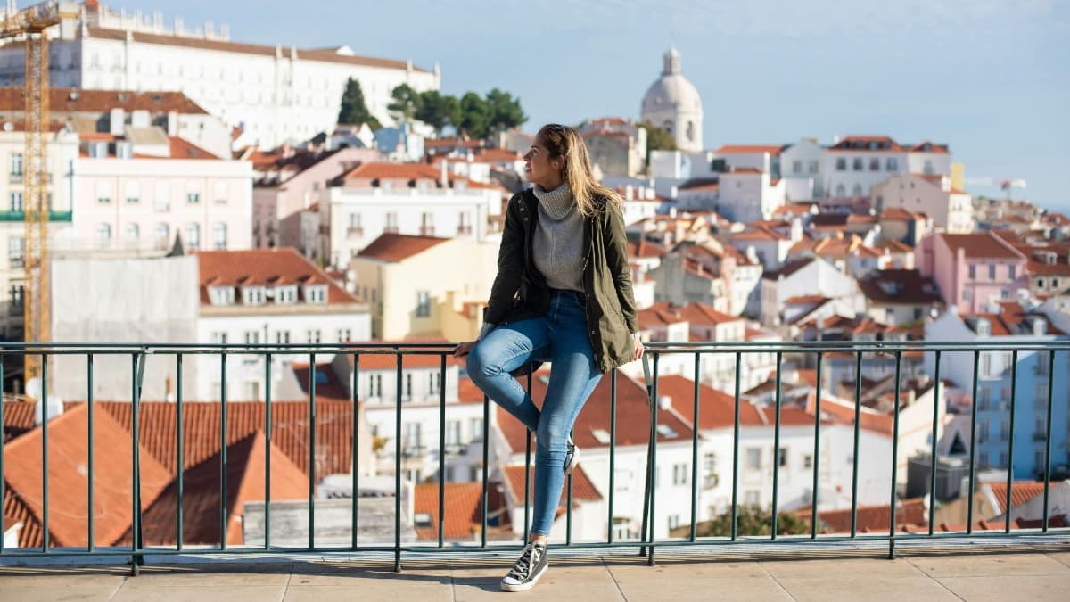Tour Privado a Pie por Lisboa: Miradores, Monumentos y Tesoros Escondidos