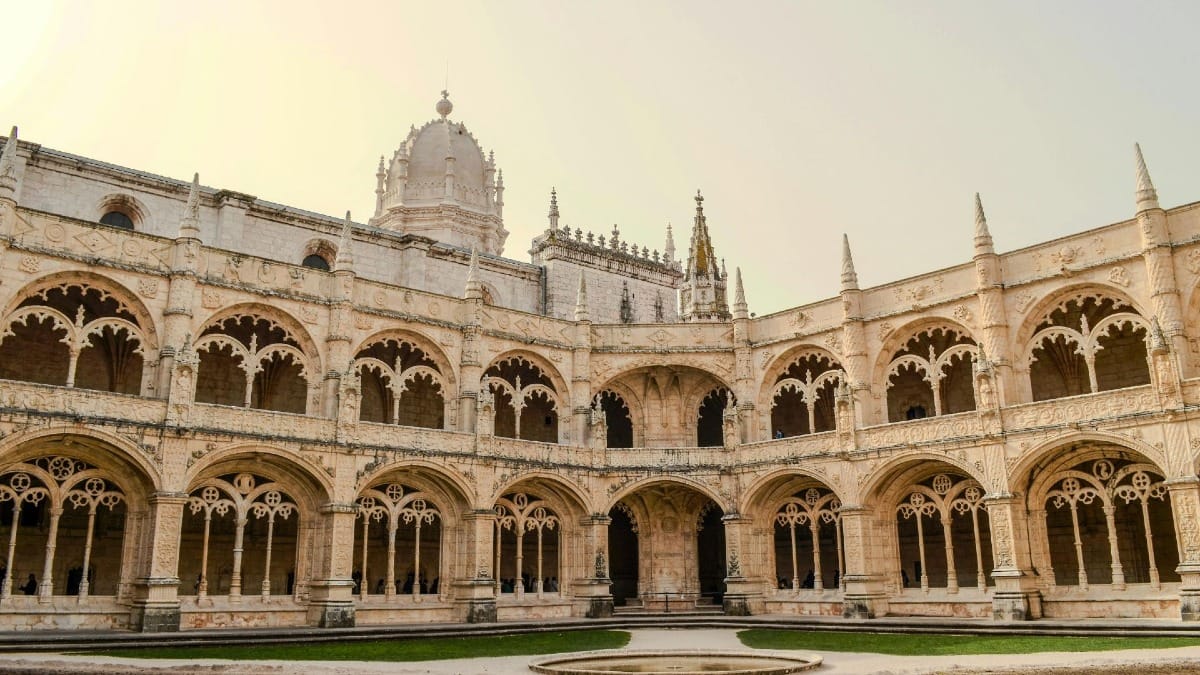 Fab8 jeronimos monastery private walking tour