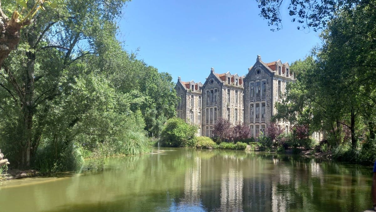 FmYP caldas rainha d carlos park palace view