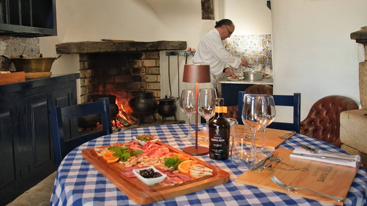 A taste of the Douro begins with local products and carefully selected estate wines