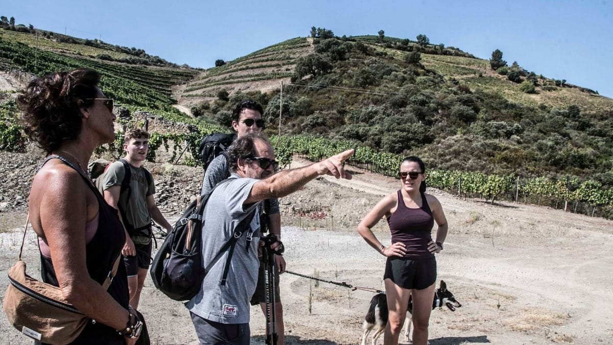 GvXr guided village hike douro valley
