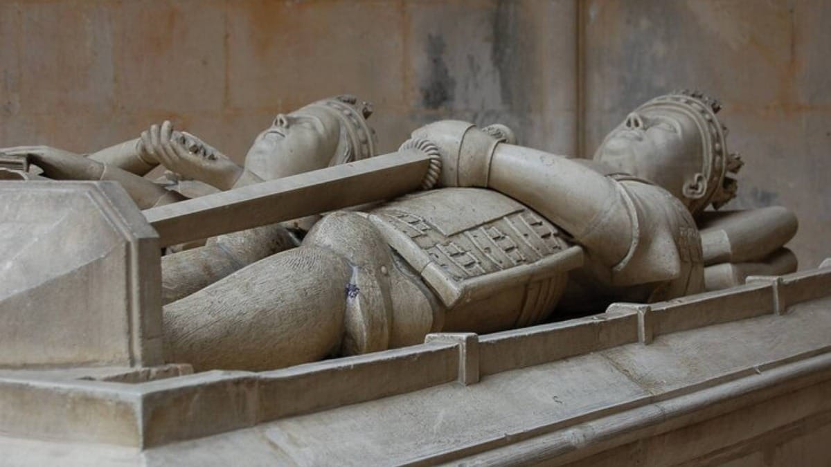 KJE7 batalha monastery royal tombs