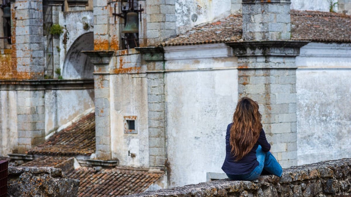 Admire la catedral de Évora con los comentarios de su guía local en este tour exclusivo por Évora.