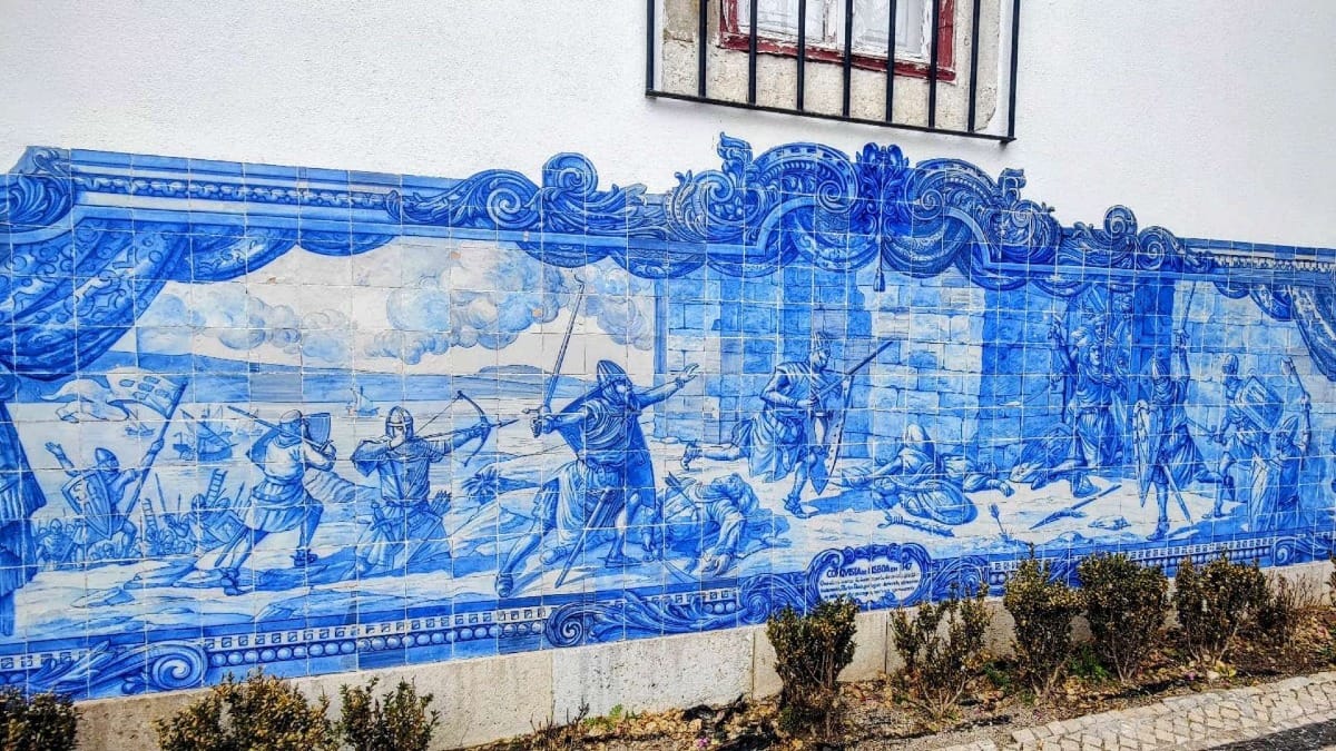 MOCY azulejos blue tiles lisbon private walking tour