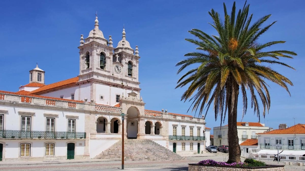NdT2 nazare sanctuary our lady main square