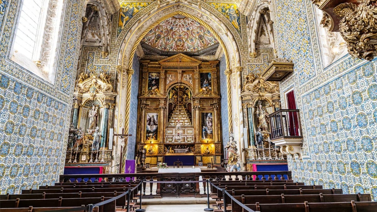 PgfJ coimbra sao miguel chapel interior