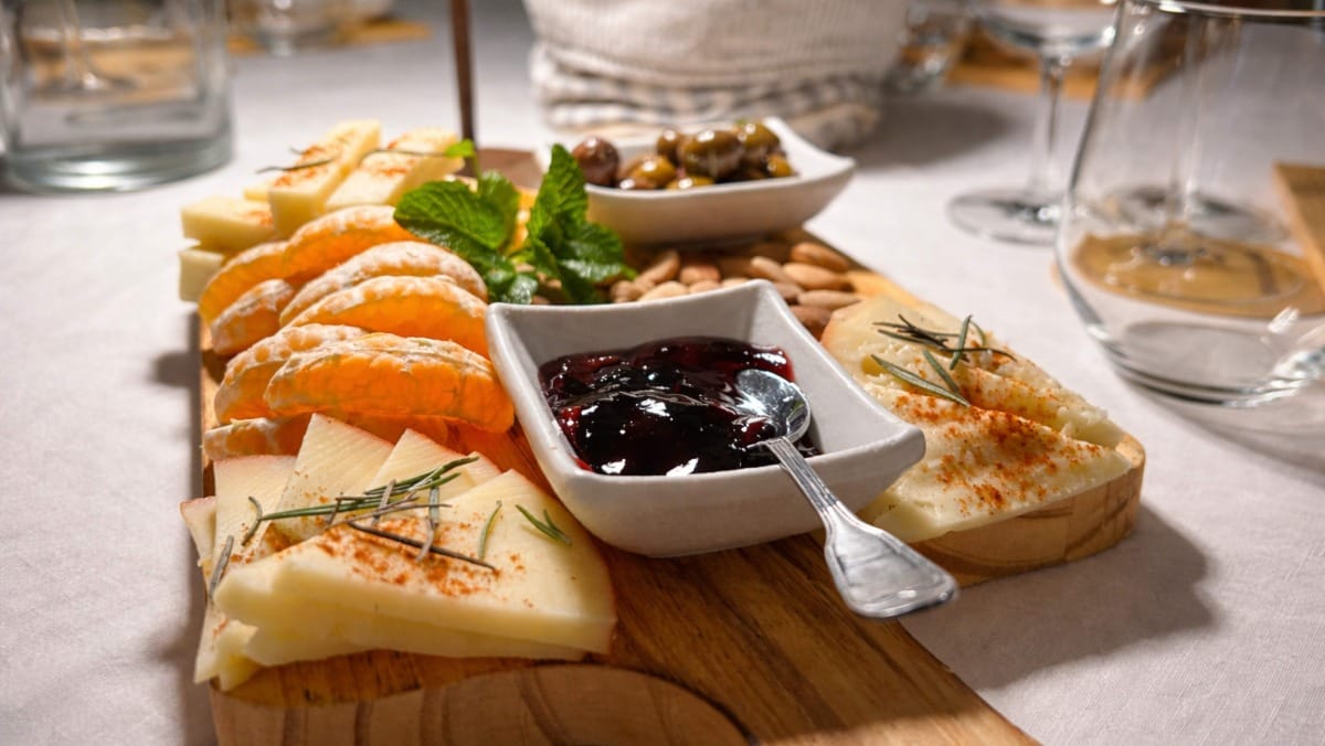Enjoy a selection of regional products as part of your culinary experience