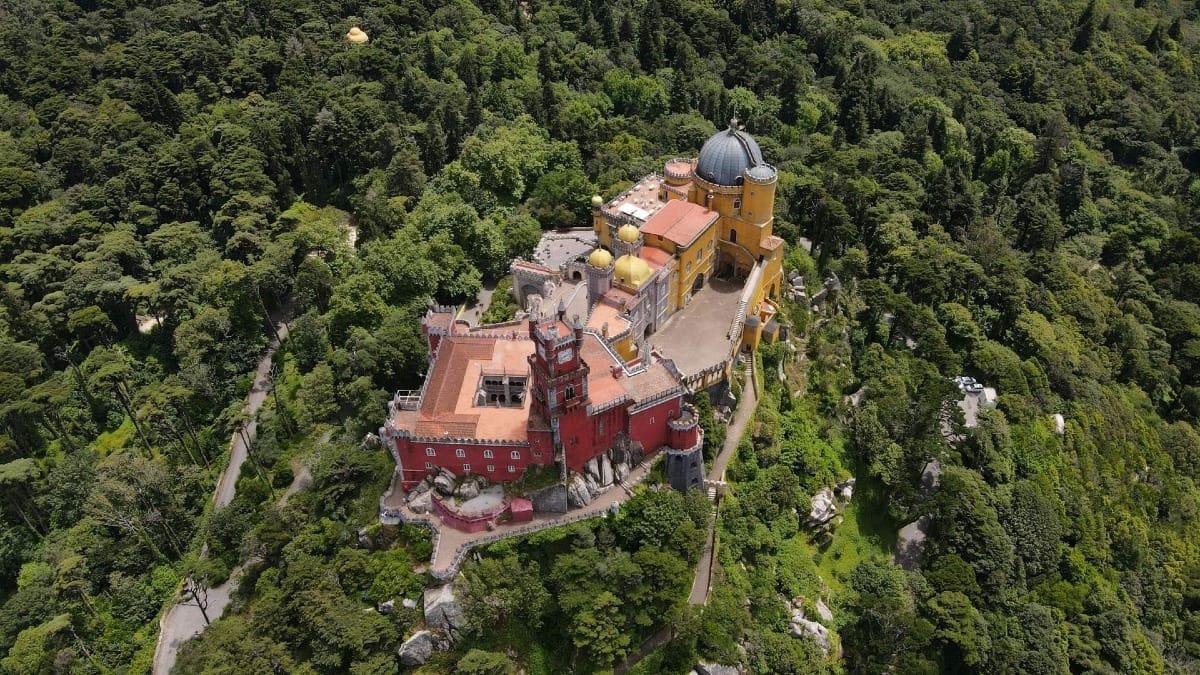 R8cc visit pena palace electric car sintra tour