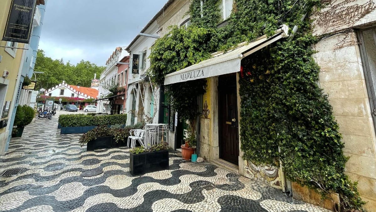 TSWq sintra old streets private wlaking tour