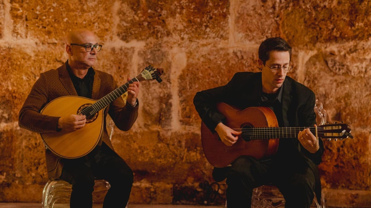 ZQmm historic place lisbon fado show