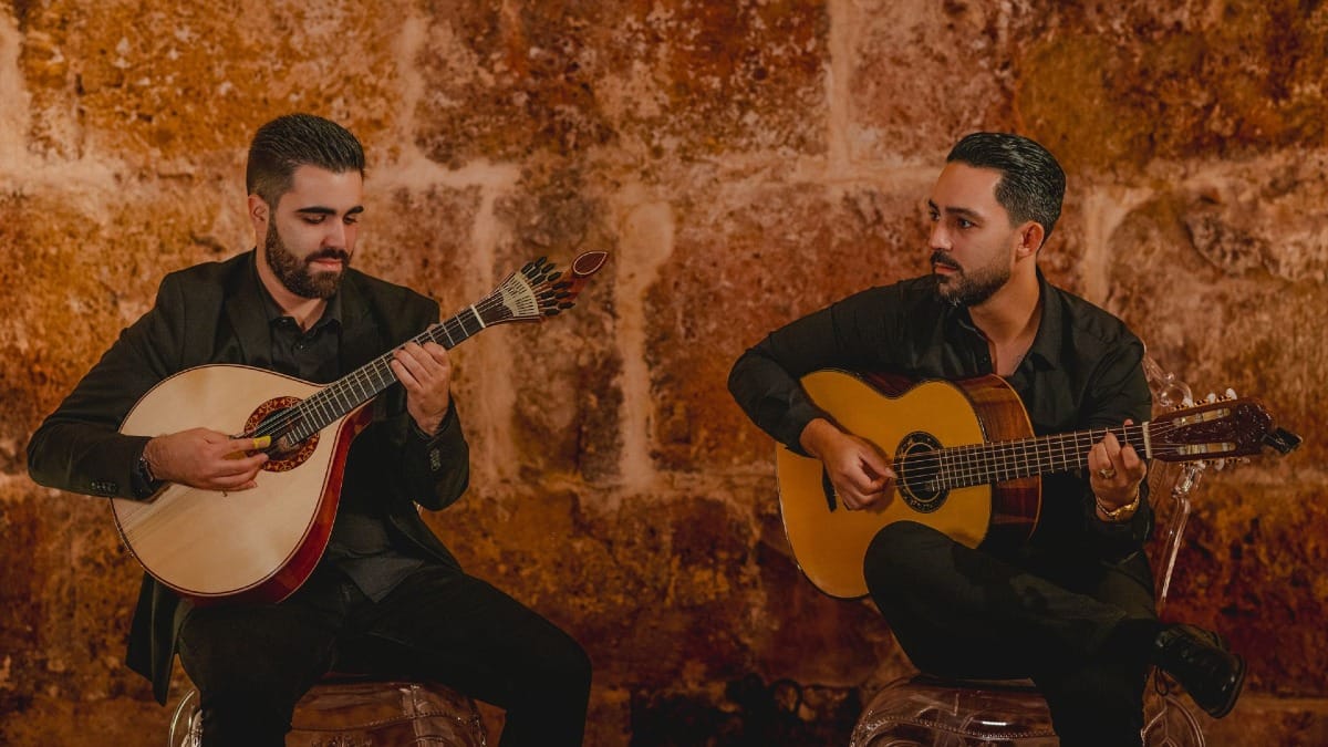 chCE lisbon fado live performance portuguese classical guitars