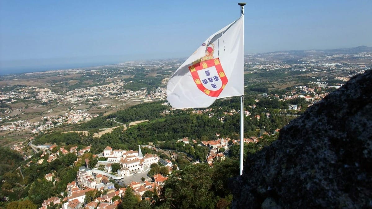 eP1q moorish castle sintra viewpoint self guided tour