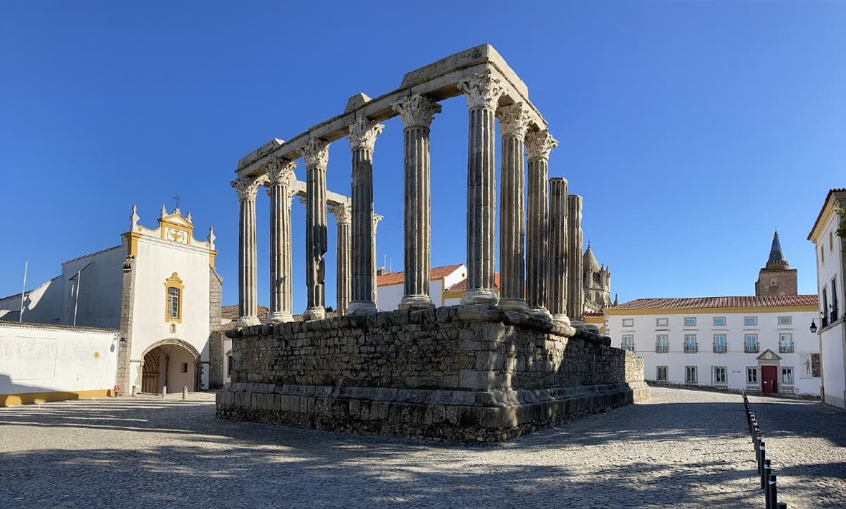 lzAh diana roman temple evora