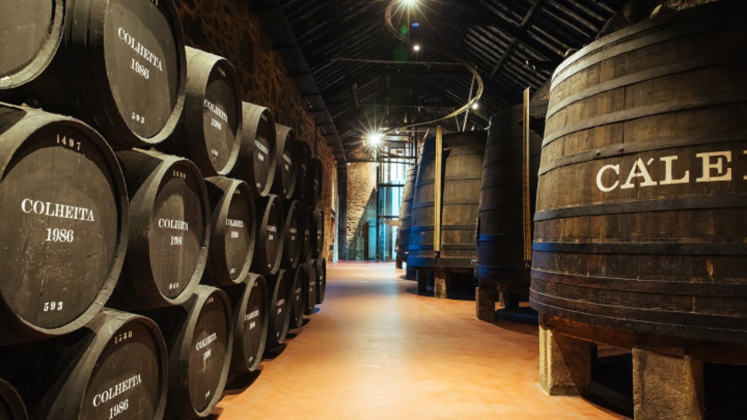 Imagen de las bodegas de vino de Oporto de Calem, fuente Facebook