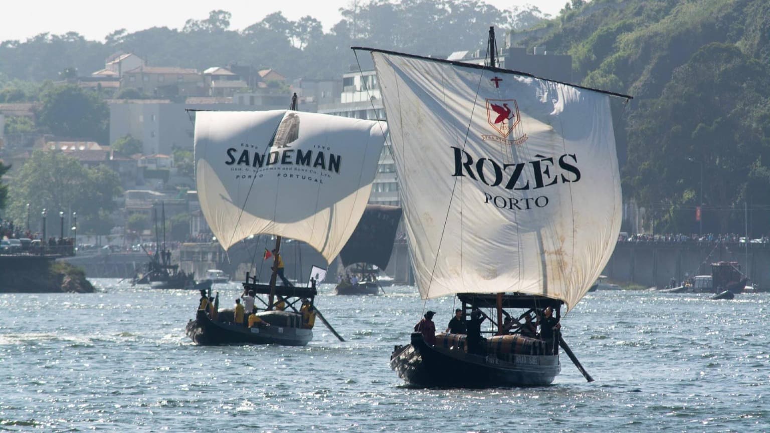 Regata de Barcos Rabelo: Una Tradición de Vino de Oporto y Patrimonio Fluvial