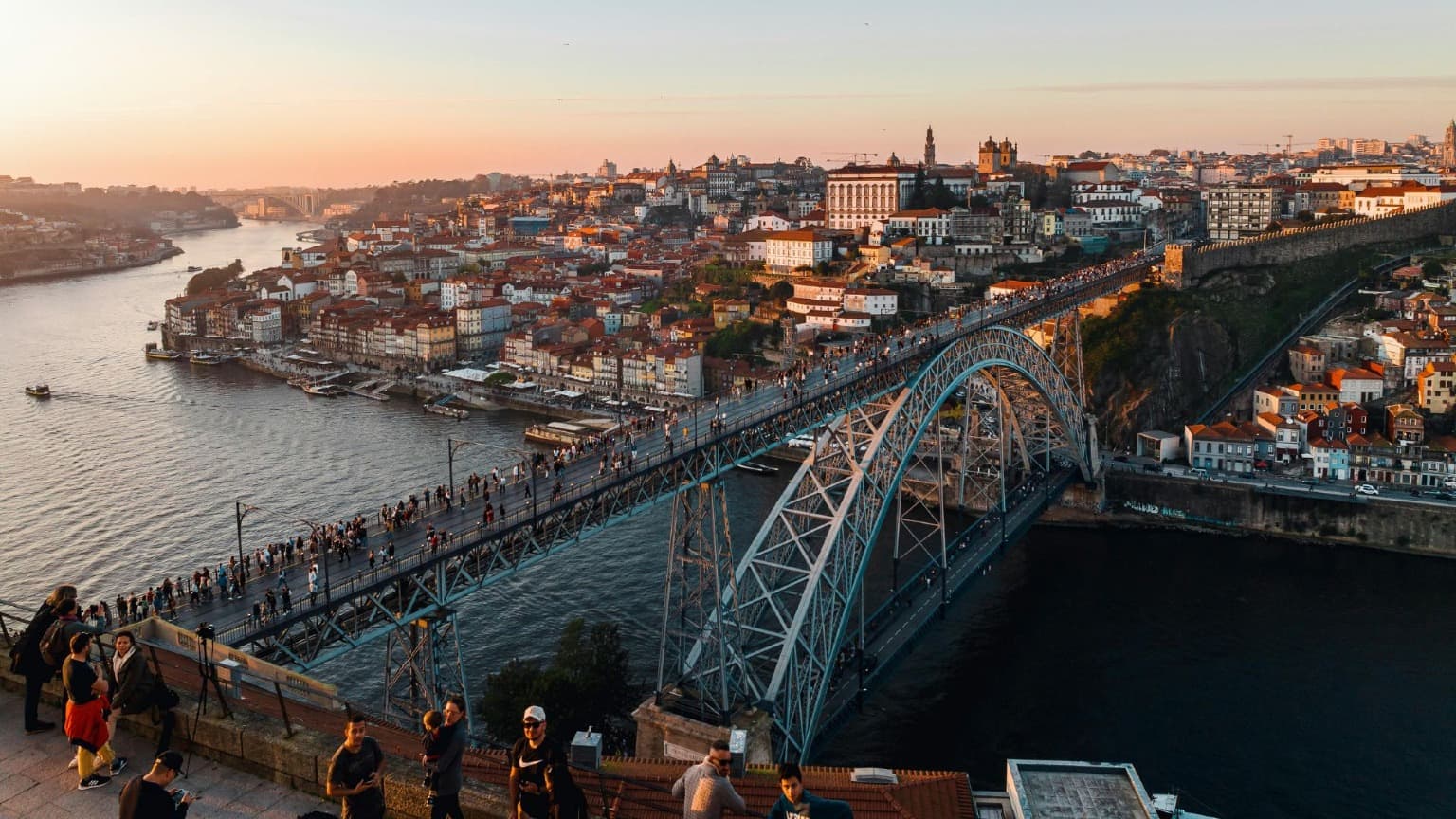 Imagen del Puente D. Luis y la ciudad de Oporto