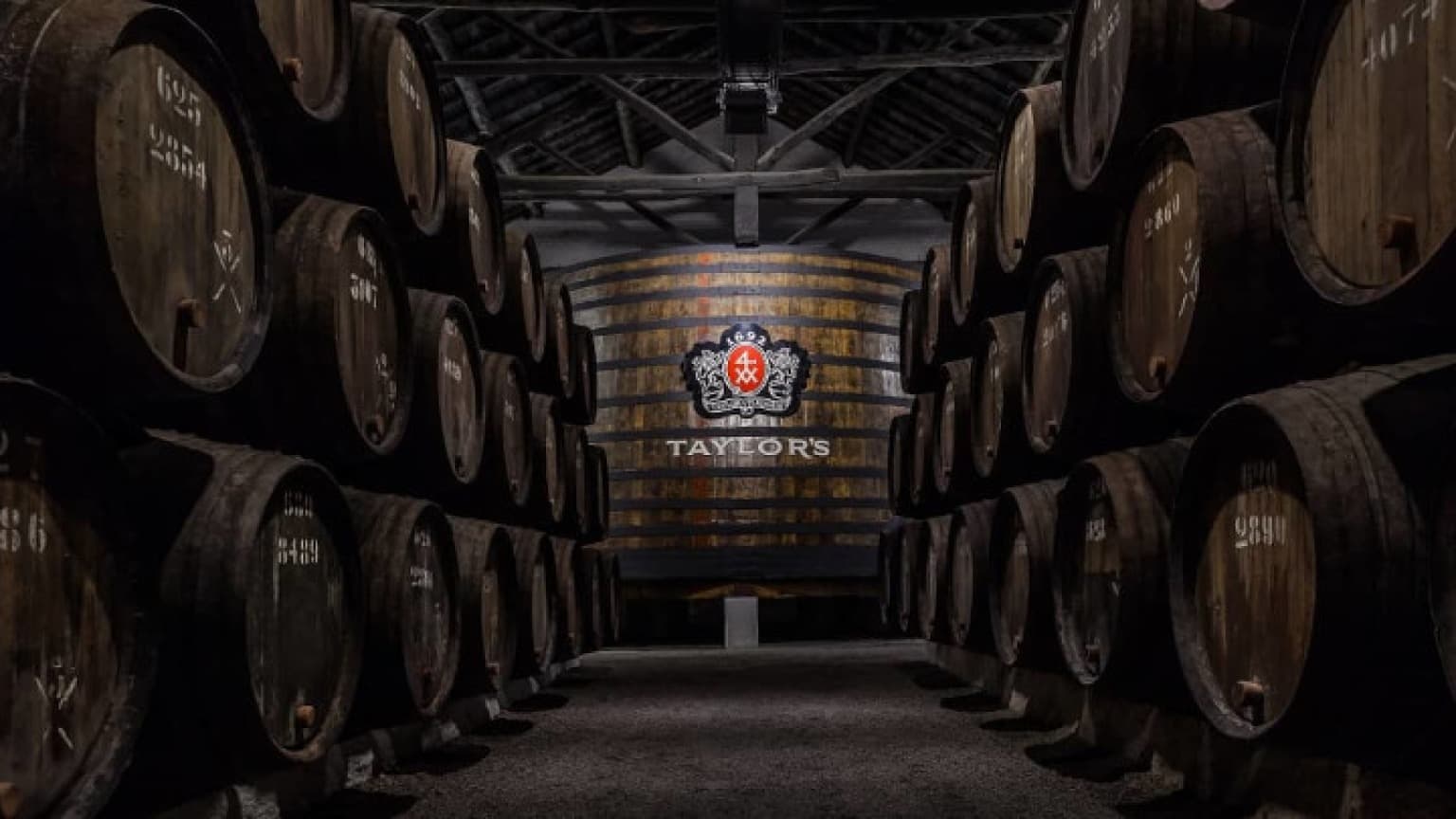 Imagem da Cave de Vinho do Porto da Taylor's (facebook)