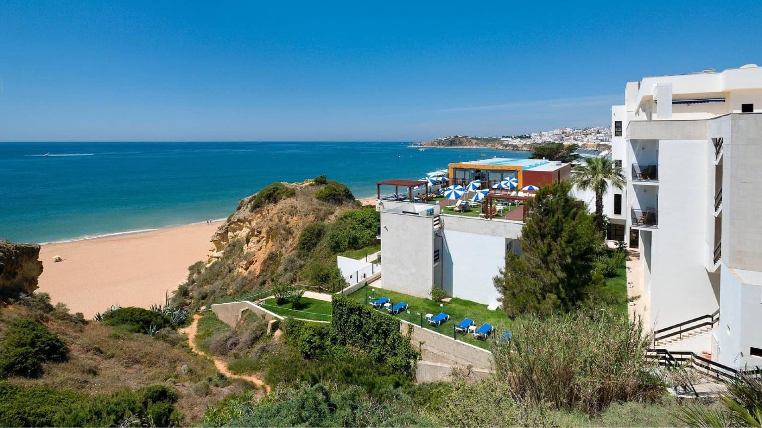 Foto do Hotel Alísios, alojamento sustentável no Sul do Algarve – Albufeira