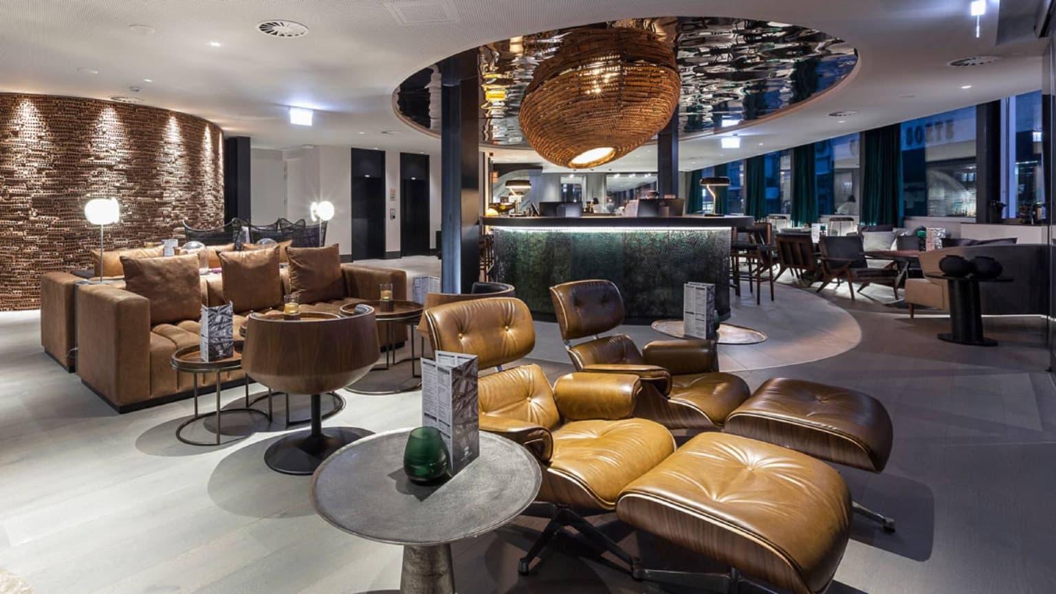 Photo of Porto Royal Bridges Hotel, a sustainable stay in Porto