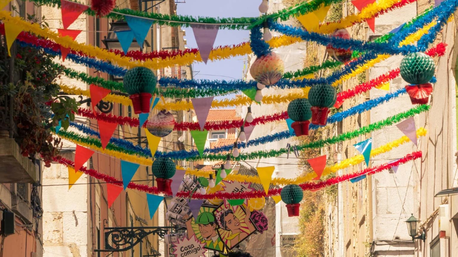 Santo António Festival in Lisbon: History, Parades & Street Parties