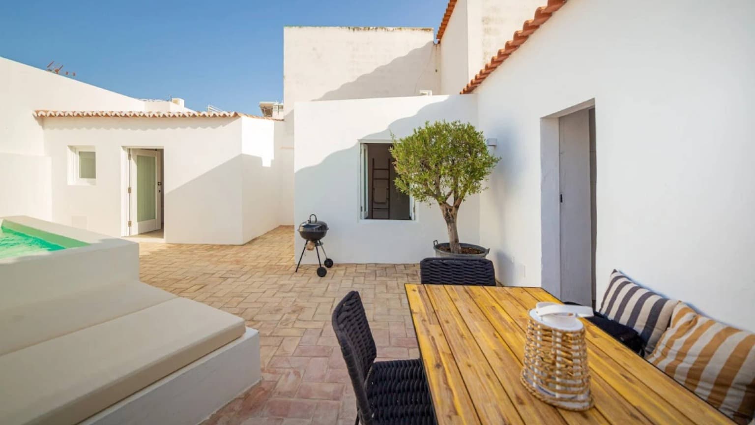 Foto do Calma Boutique House, alojamento sustentável no Algarve Oriental – Vila Nova de Cacela