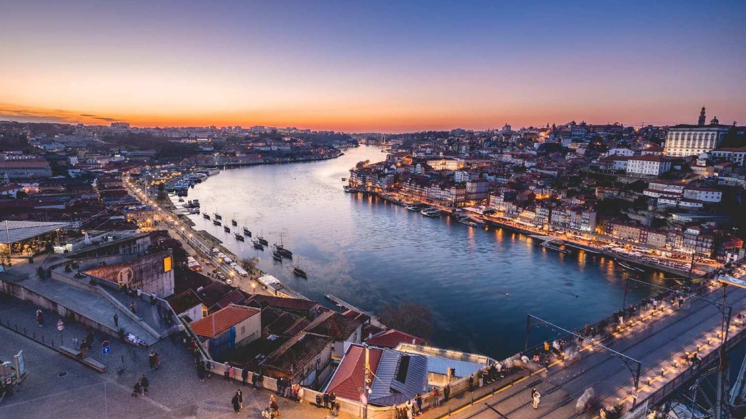 Descubre Oporto: qué visitar, dónde comer y qué hacer