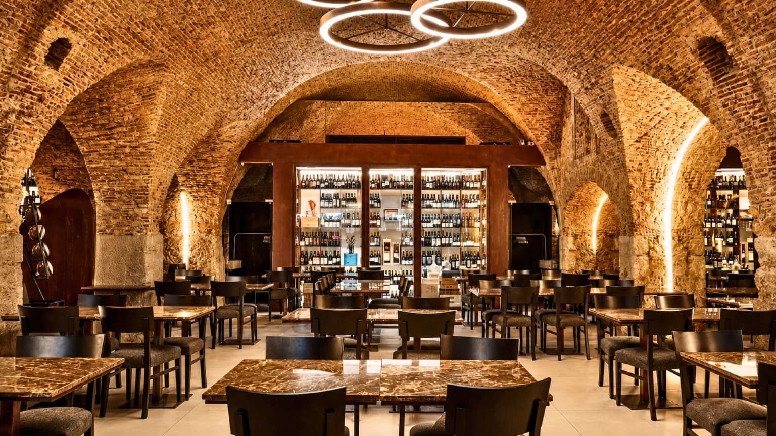 Sala de jantar da Casa do Bacalhau, um dos principais restaurantes de bacalhau de Lisboa
