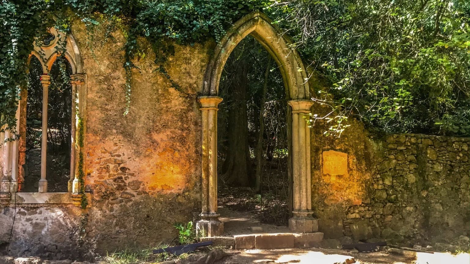 Fonte dos Amores dans les jardins de la Quinta das Lágrimas à Coimbra