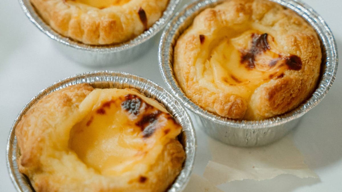 Dorado, crujiente y cremoso: el pastel de nata perfecto hecho por ti