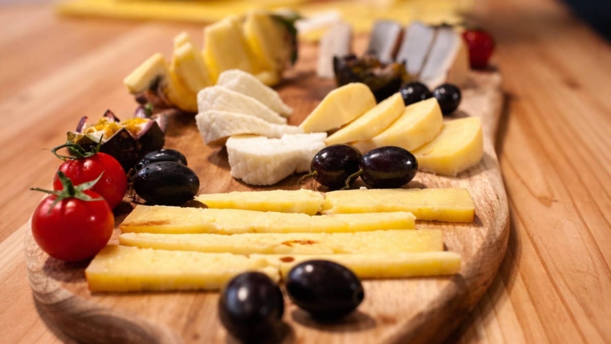 Prueba una selección de quesos regionales y delicias locales de São Miguel
