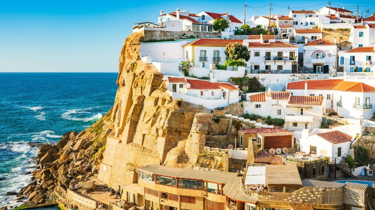 sXiu self guided tour village azenhas do mar