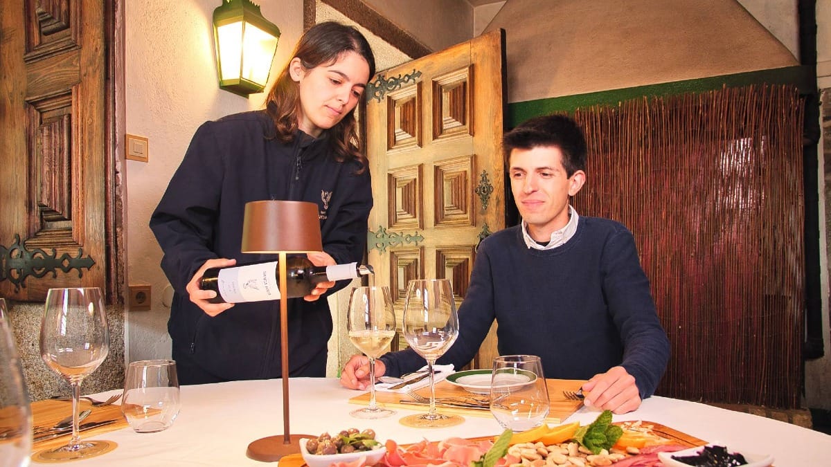 Share the meal you helped prepare during this authentic Douro Valley experience
