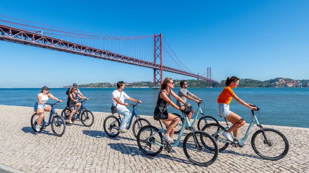 wFuE best bike tour in lisbon top landmarks