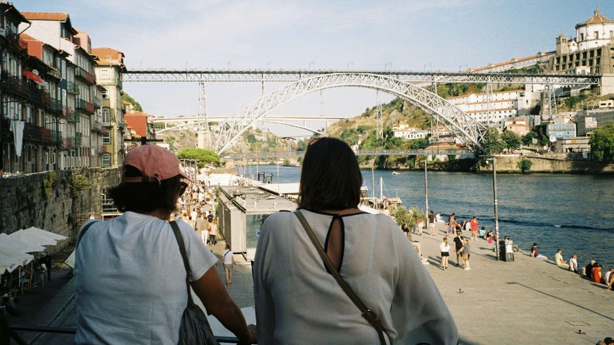 Stroll along Ribeira’s riverside and enjoy close-up views of the iconic Luís I Bridge.