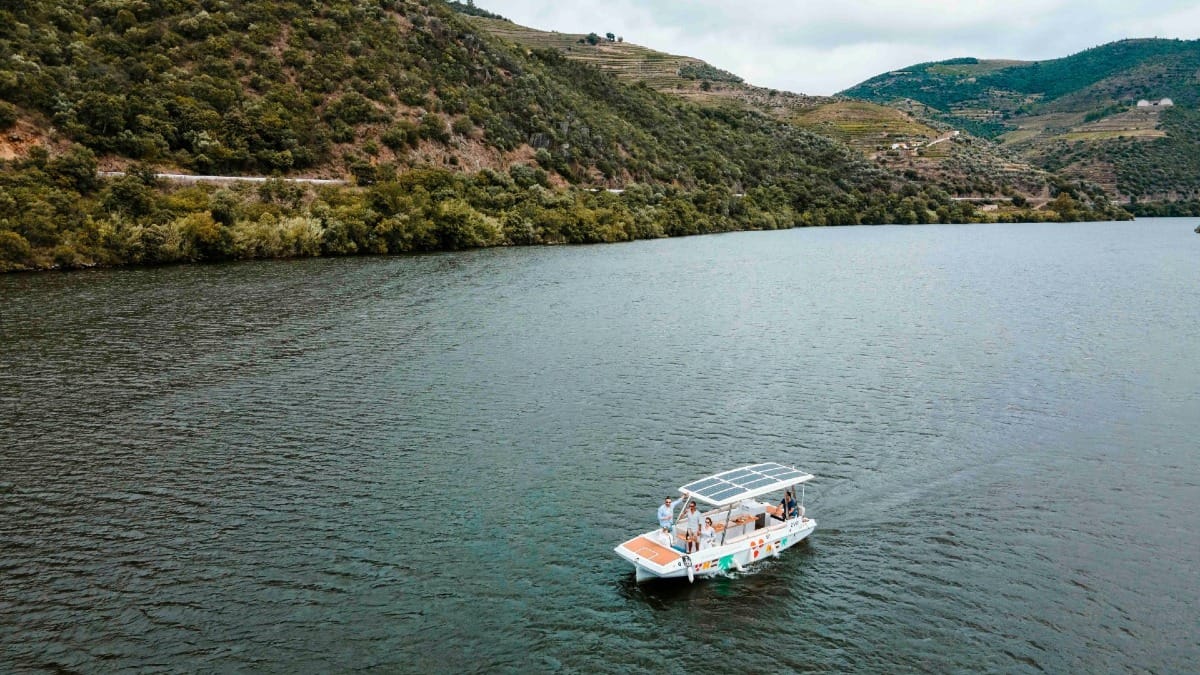 zp4Z small group solar boat douro river cruise
